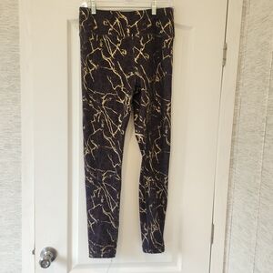 Mono B Black and Gold Marble Leggings Size L Euc